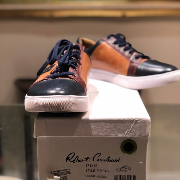 Robert Graham Trixie - Picture 3 of 5